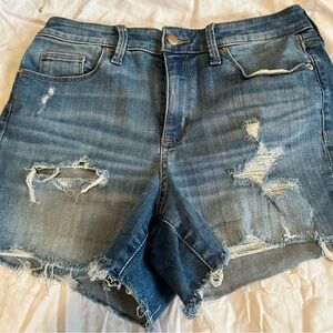 UNIVERSAL THREAD DISTRESSED DENIM JEAN SHORT SIZE 6